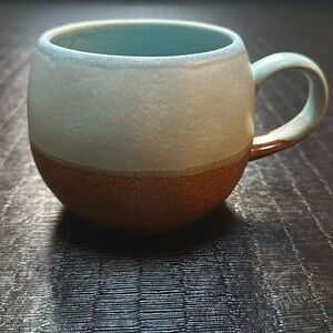 Round, comfortable-to-hold mug, in lovely southwest colors!